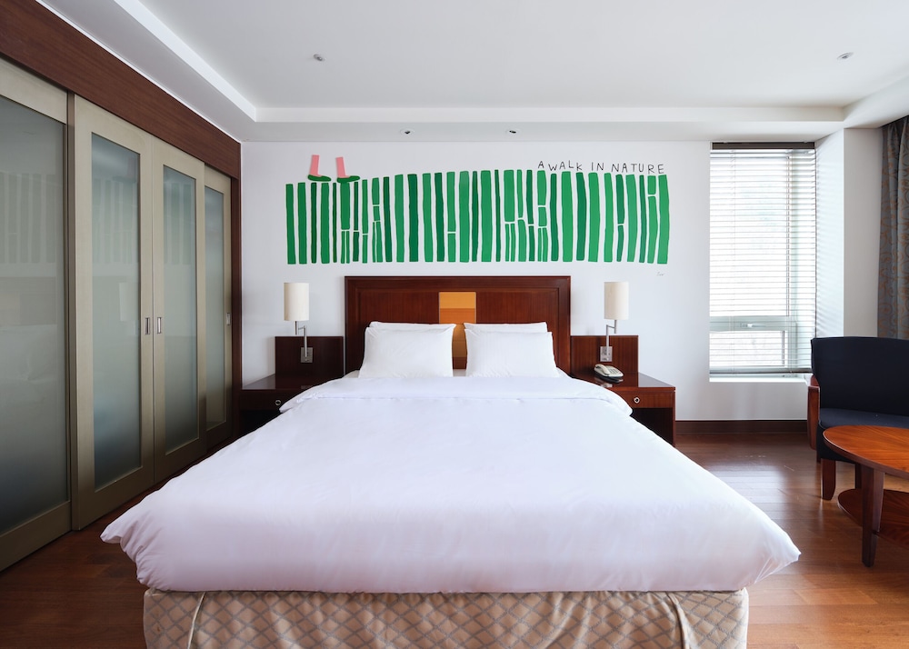 Deluxe, Suite, 1 Double and 1 Single Bed