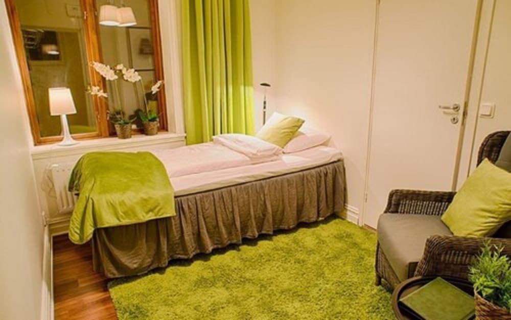 H5 Hotel 14/38