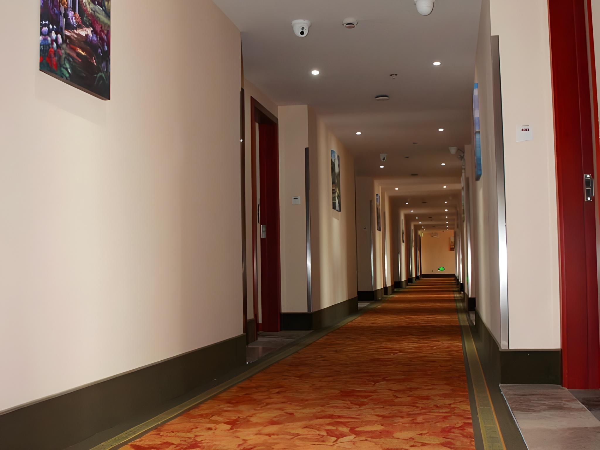 GreenTree Inn Shanghai Luojing Express Hotel 11/49