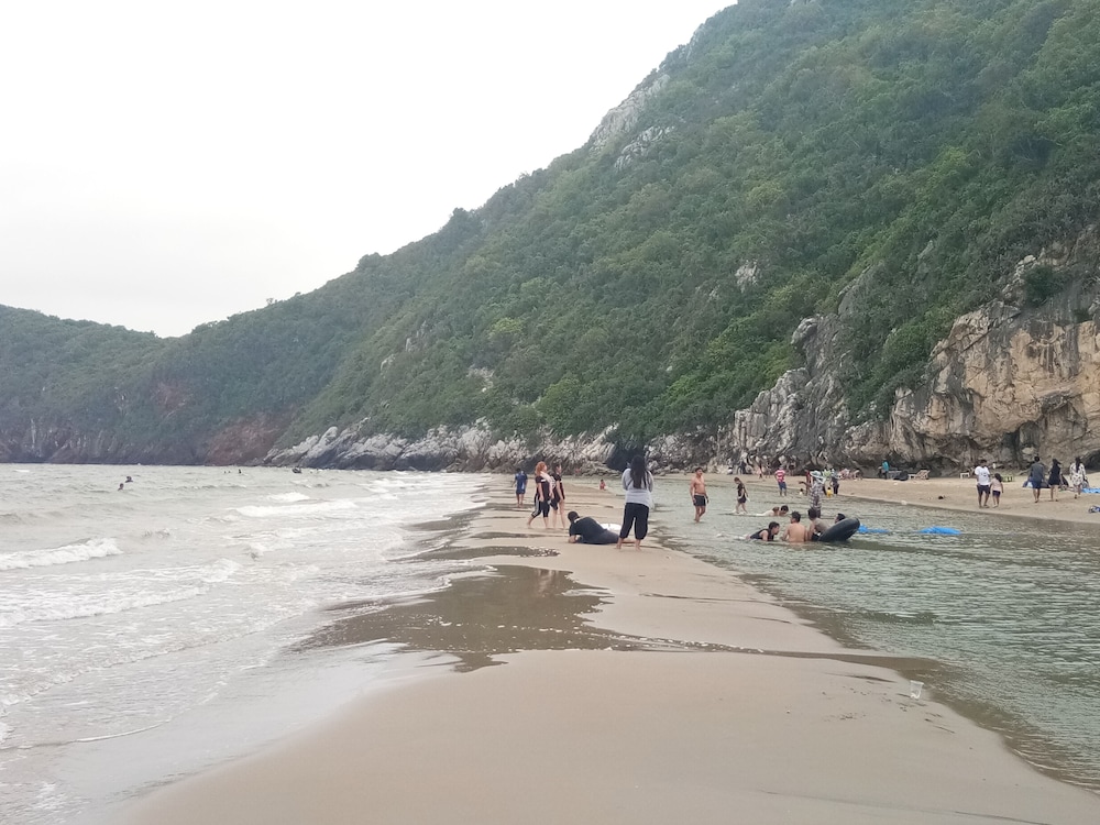 Front Beach Hotel 3/26