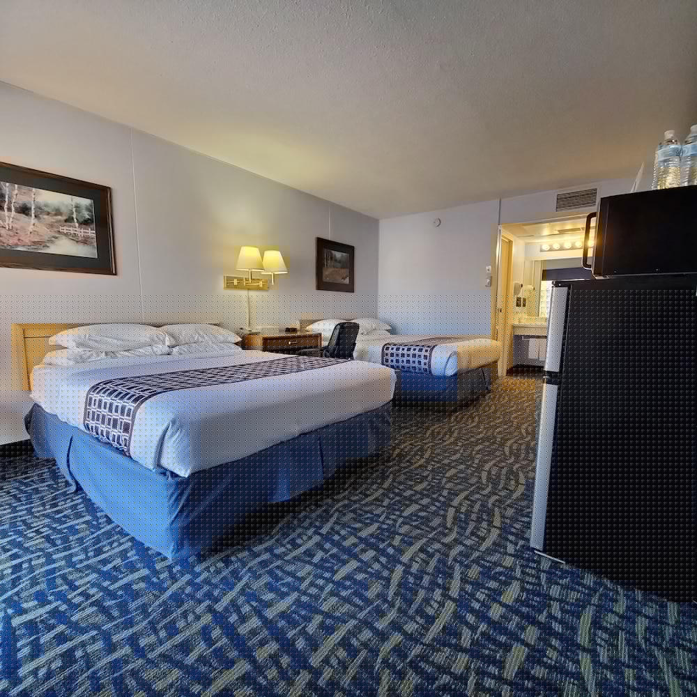 Hospitality Inn & Suites 11/37