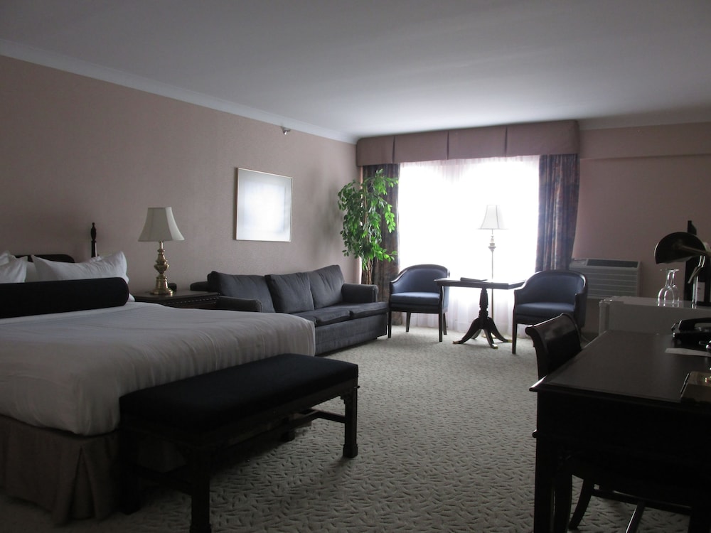 Fredericton Inn 47/65