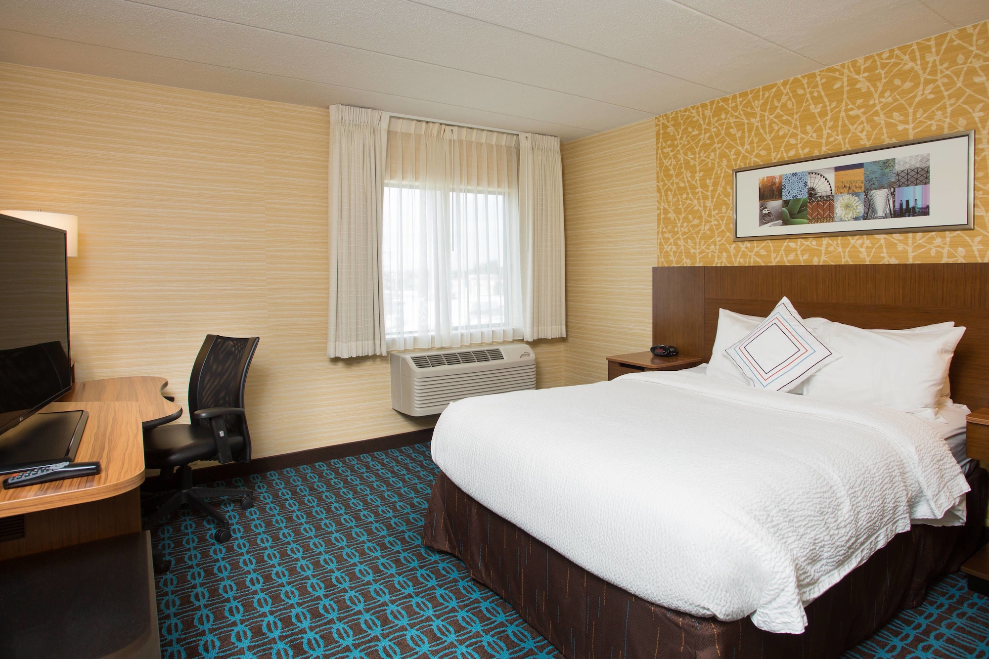 Room at Fairfield Inn Manchester - Boston Regional Airport, MANCHESTER - NH