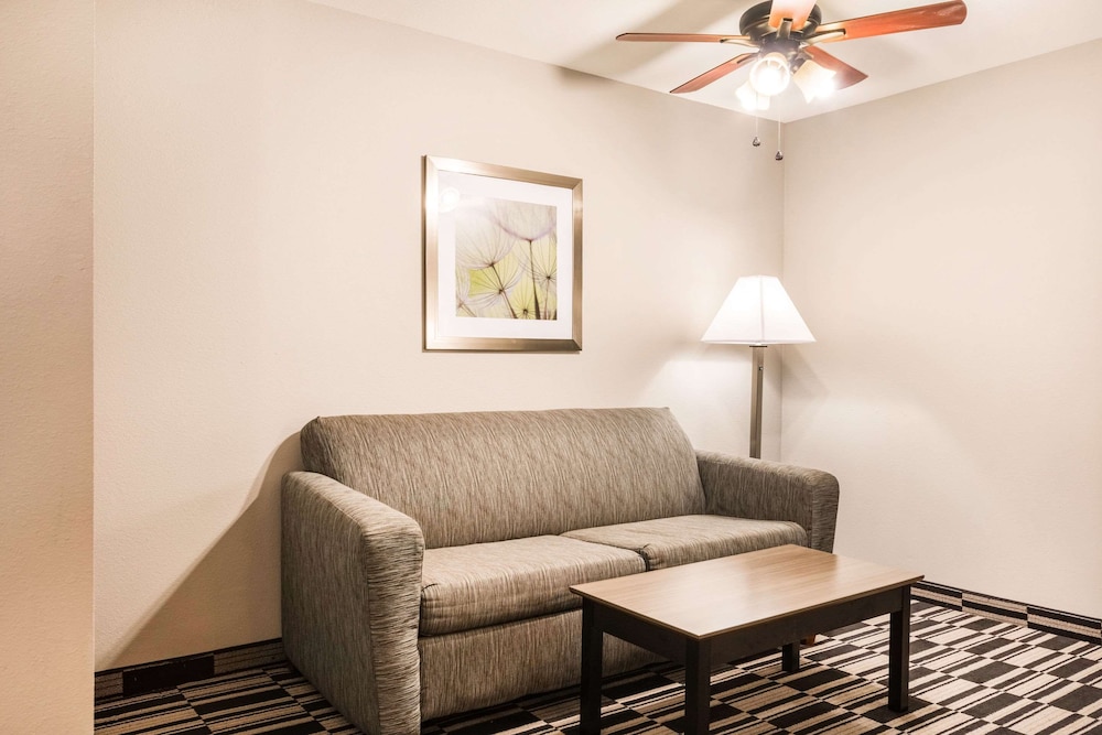 The Marco Hotel Lake Charles 22/35