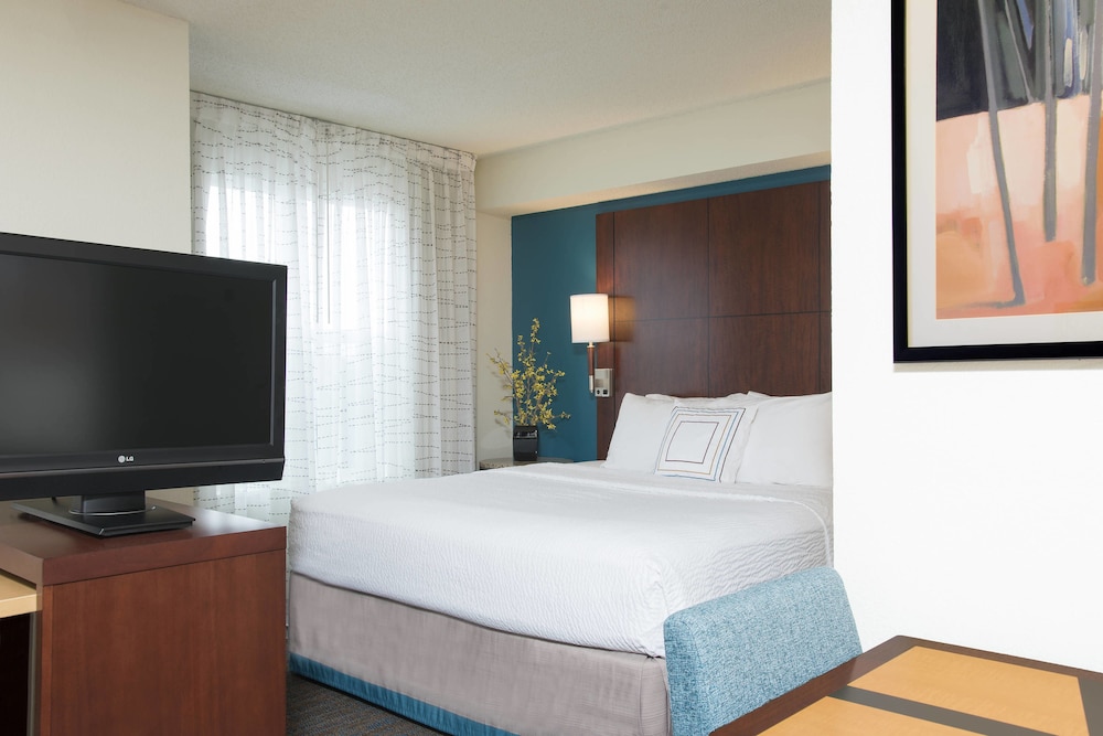 Residence Inn Toledo Maumee 7/28