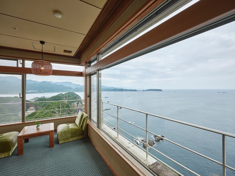 Hotel Urashima 5/55
