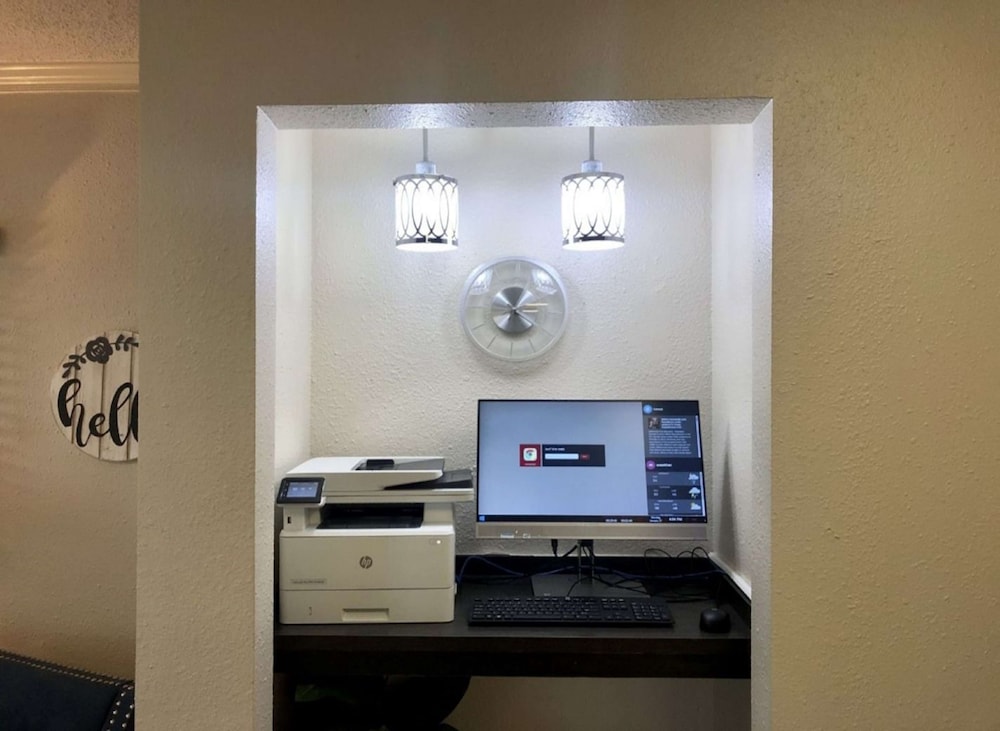 Sonesta Simply Suites Denver West Federal Center 15/38