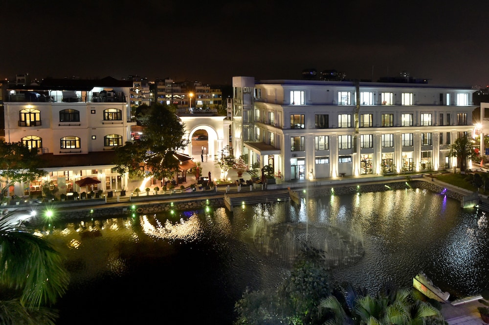 Garco Dragon Hotel 2 32/49