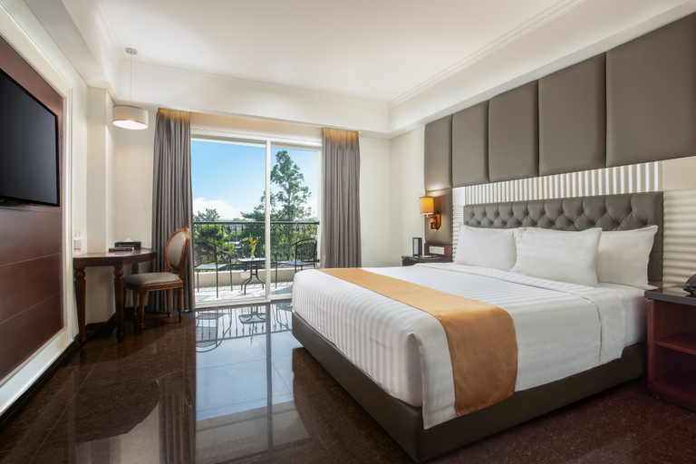 Garden, Deluxe, Queen Bed, Balcony