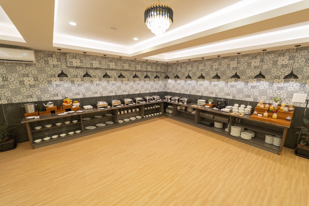 Clarks Inn Airport Hotel Bangalore 24/34