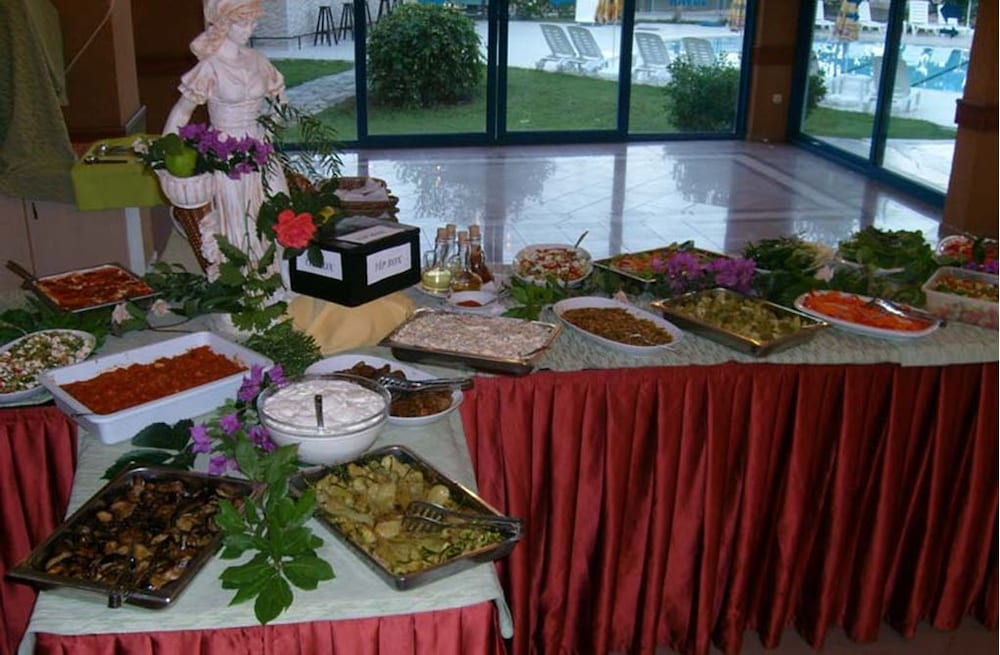 Aymes Hotel 14/23
