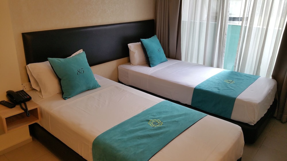 ST Signature Bugis Beach 38/76
