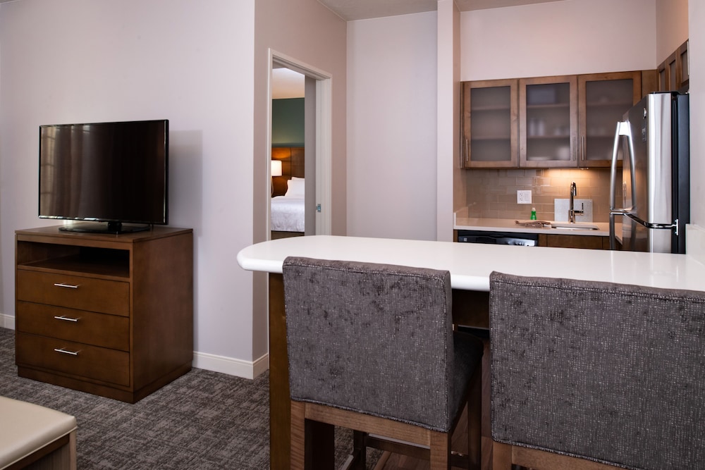 Staybridge Suites St George 13/67