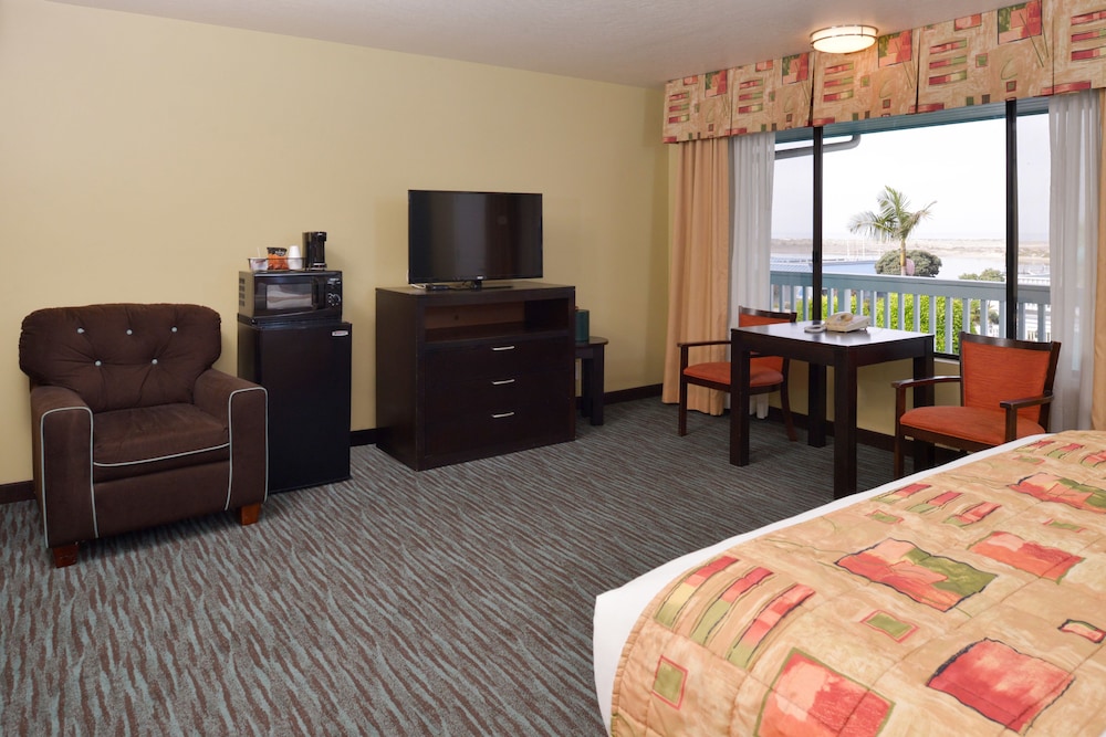 Bay View Inn 30/53