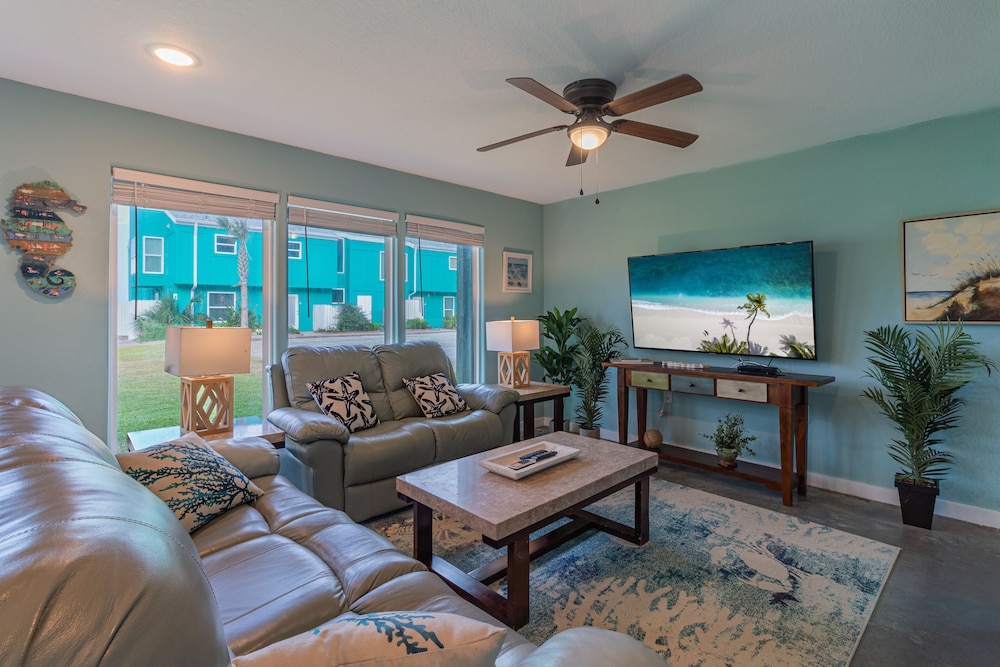 Executive Keys Condominiums on the Beach 38/66