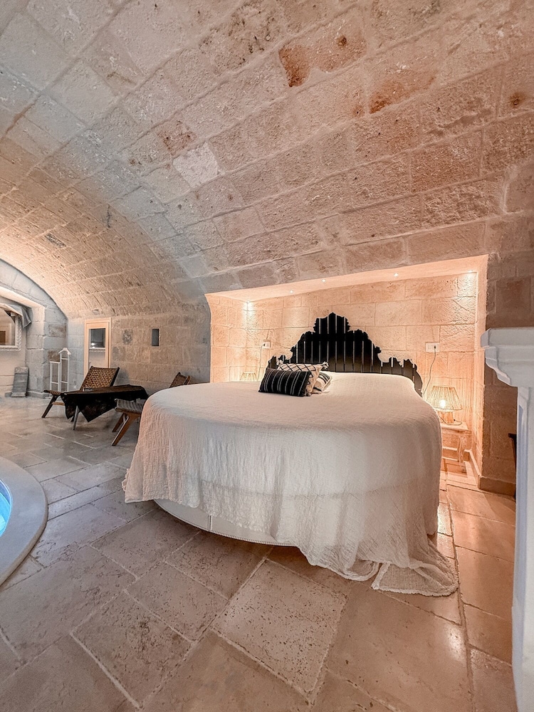 Bellavista Suites 2/50