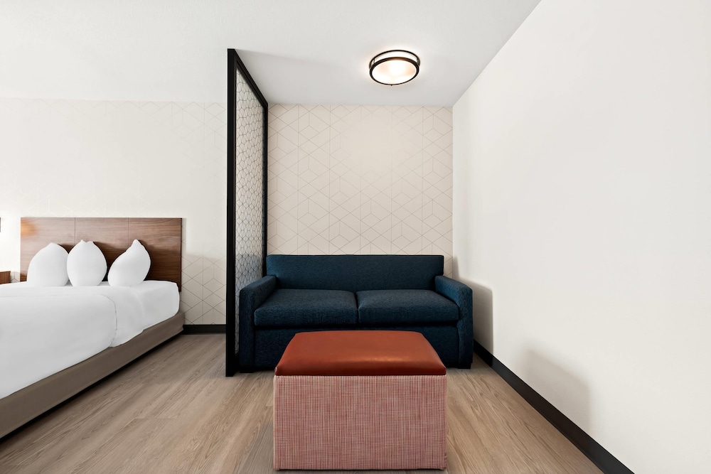 Everhome Suites Huntsville - Research Park 25/60