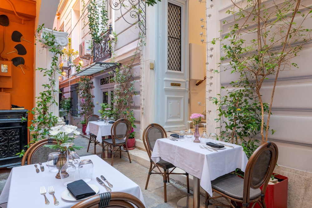 2Mazi Suites 33/47