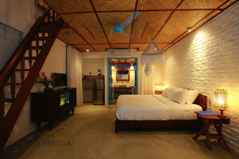 Life Beach Villa 32/64
