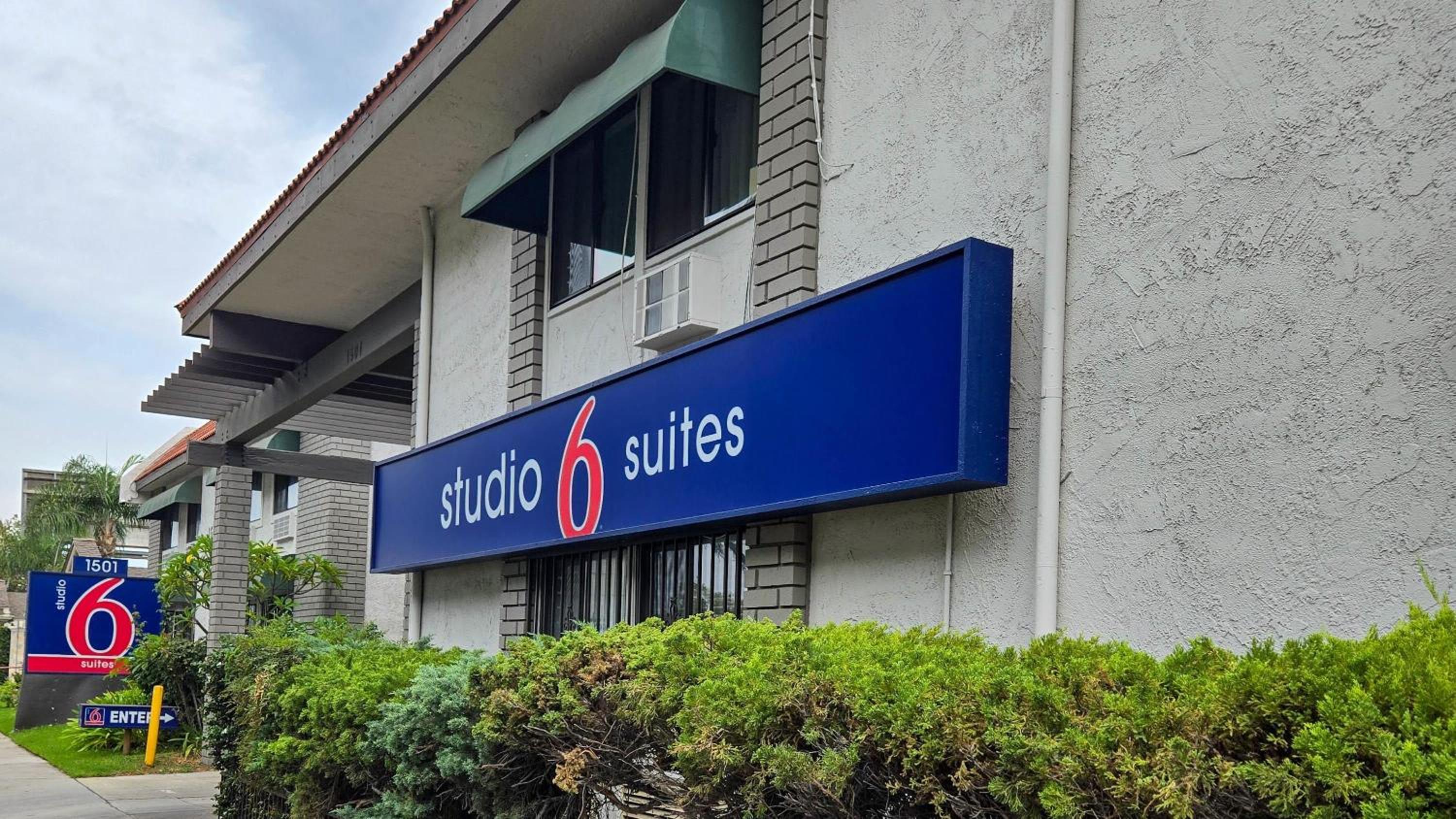 Studio6 Suites Santa Ana, CA — foto 3
