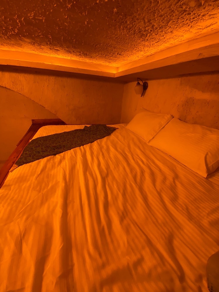 Ashabi Kehf Cappadocia House 36/38