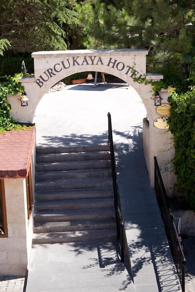 Burcu Kaya Hotel 7/39