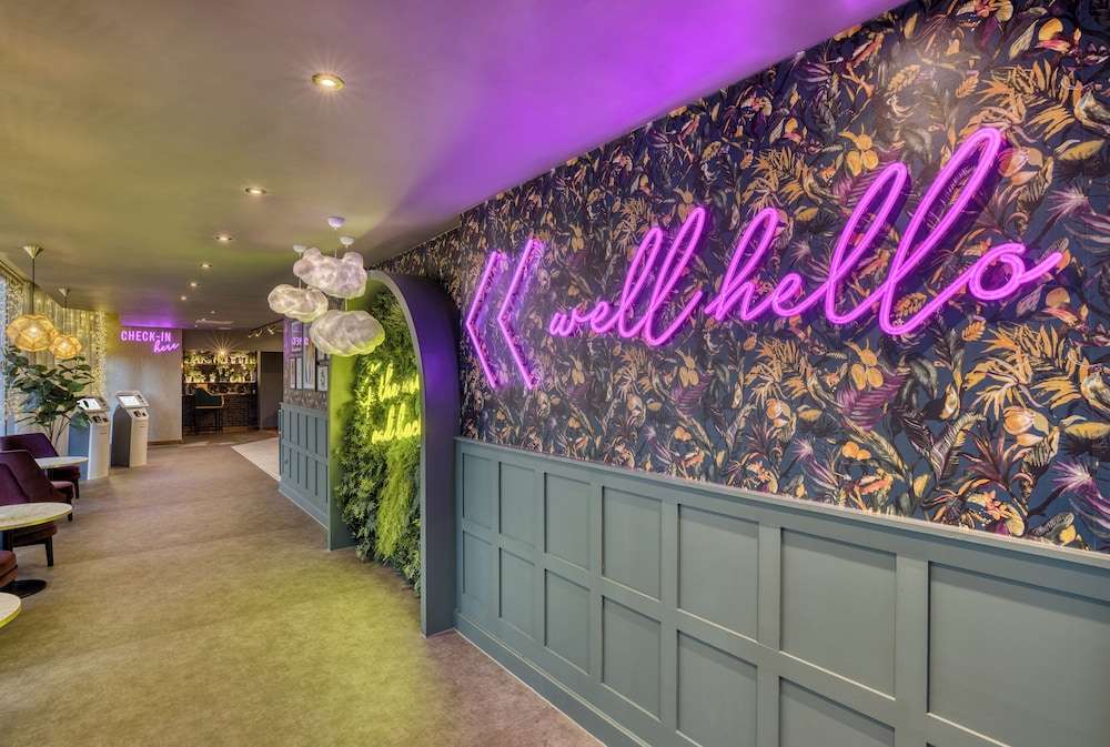Premier Inn Cardiff City Centre Queen Street 7/60