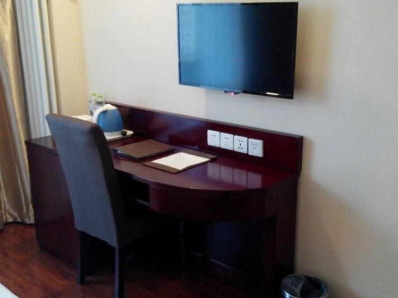 GreenTree Inn Beijing Mentougou Express Hotel 40/48