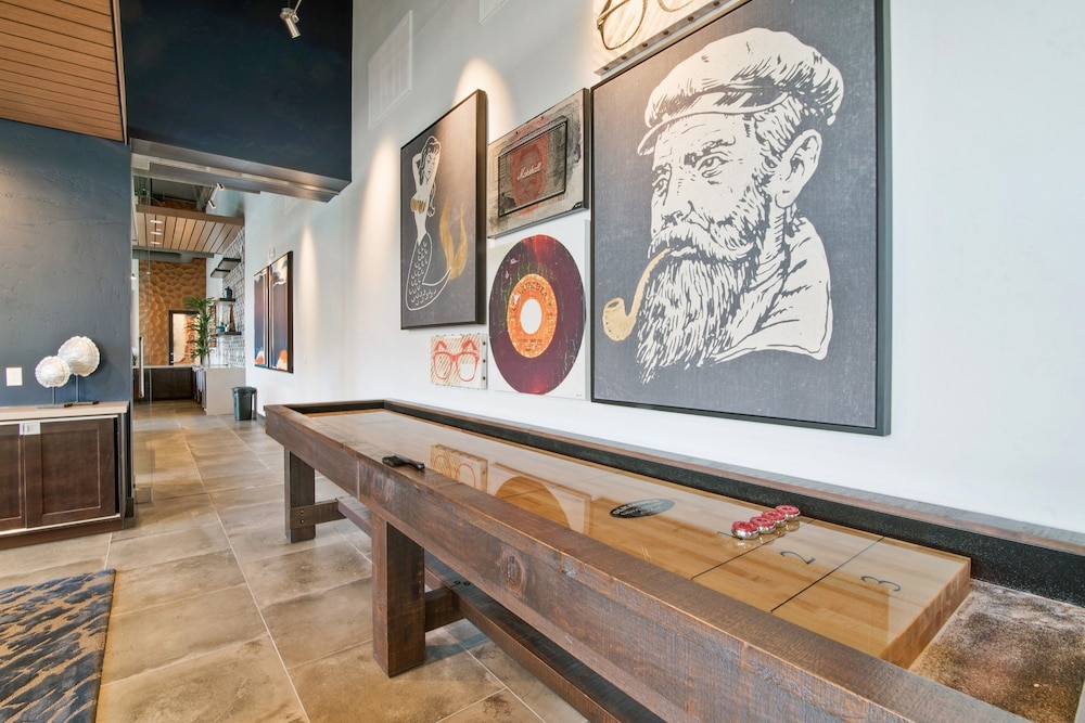 Global Luxury Suites in Menlo Park 7/50