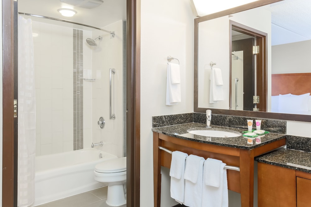 HYATT PLACE DALLAS GRAPEVINE 8/52