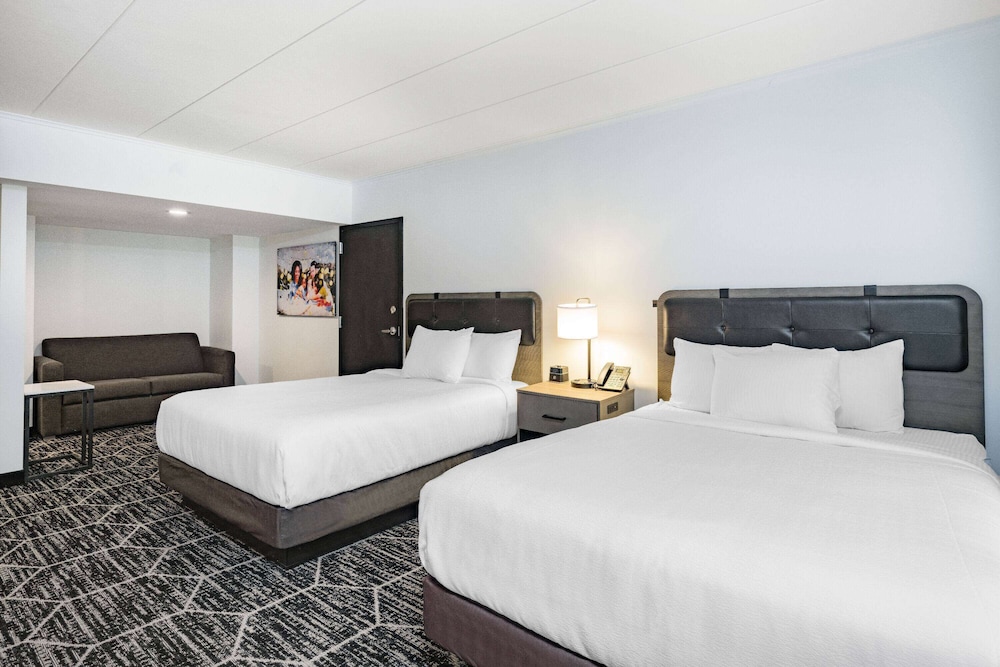La Quinta by Wyndham Chicago O'Hare Airport 7/30