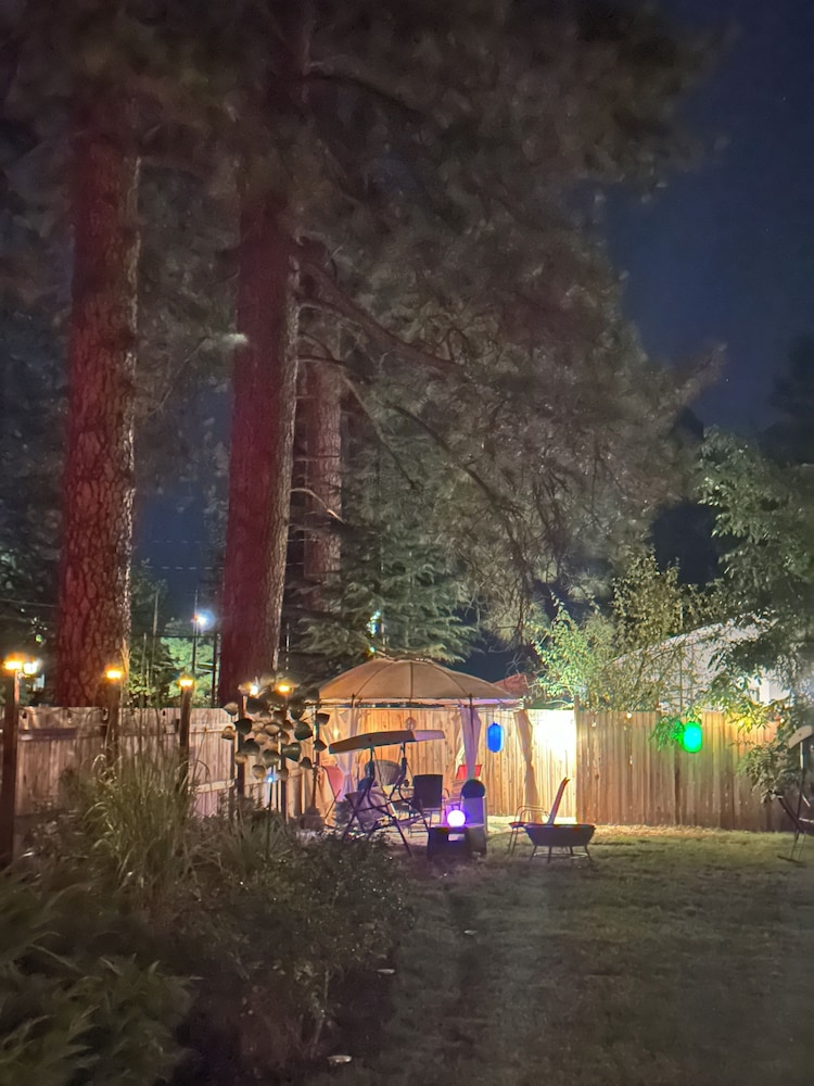 The Pines Motel and Cottages 70/73