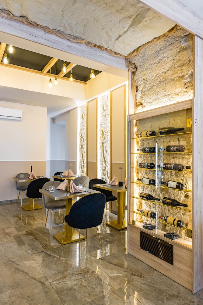Sant Angelo Hotel 47/50