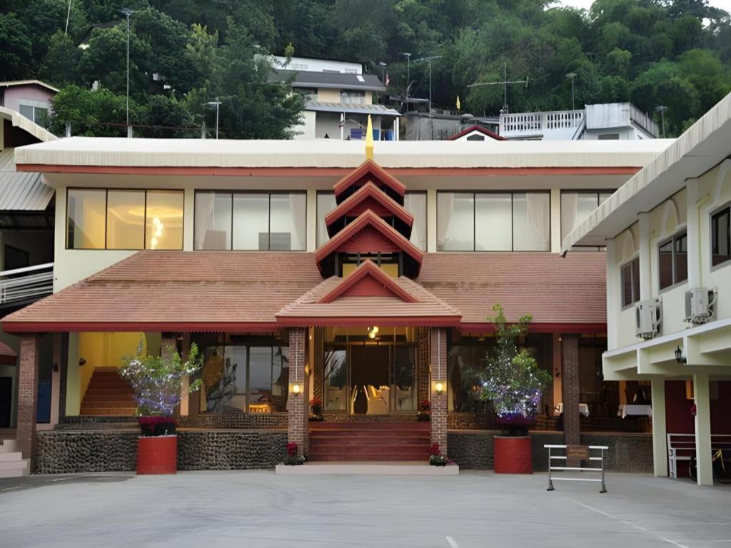 PIYAPORN HILL PARADISE HOTEL 12/58