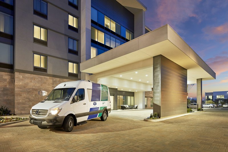 Hampton Inn Long Beach Airport 56/67