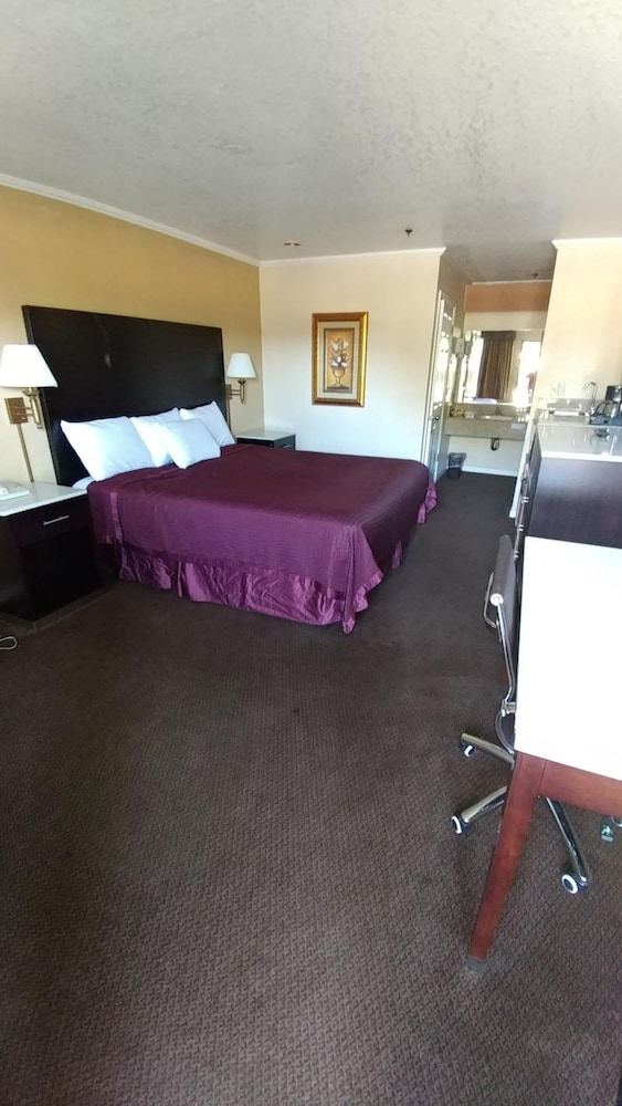 Executive Inn And Suites Sacramento 11/43