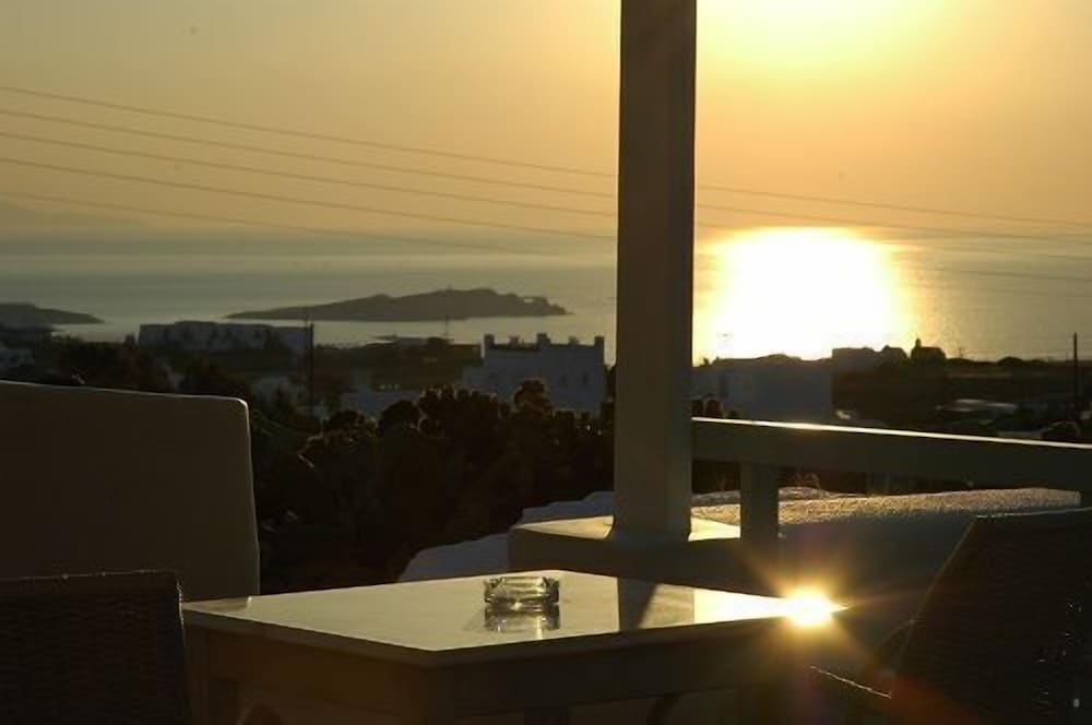 Milena Hotel 34/45