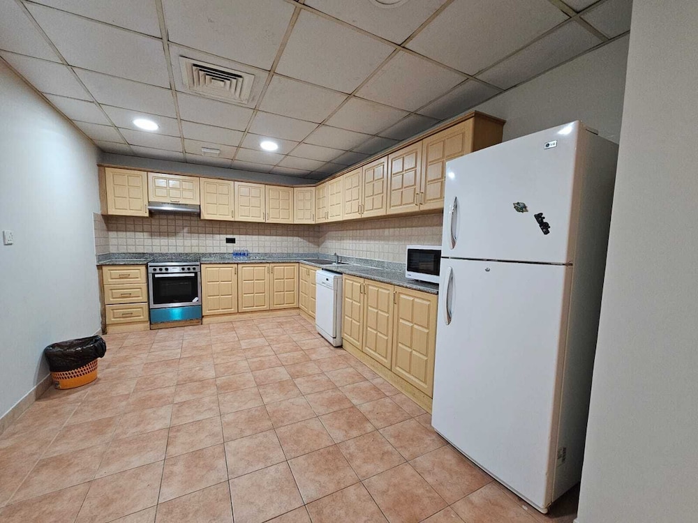 AL FARIS SUITE 2 8/50
