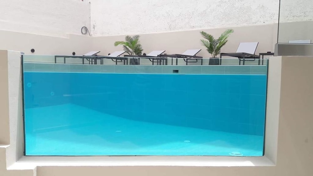 The City Hotel and Suites - Adults Only 7/61