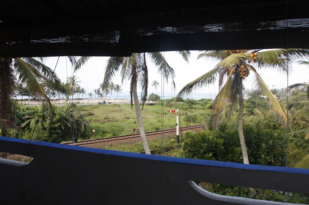 Asanka Surf House 29/40