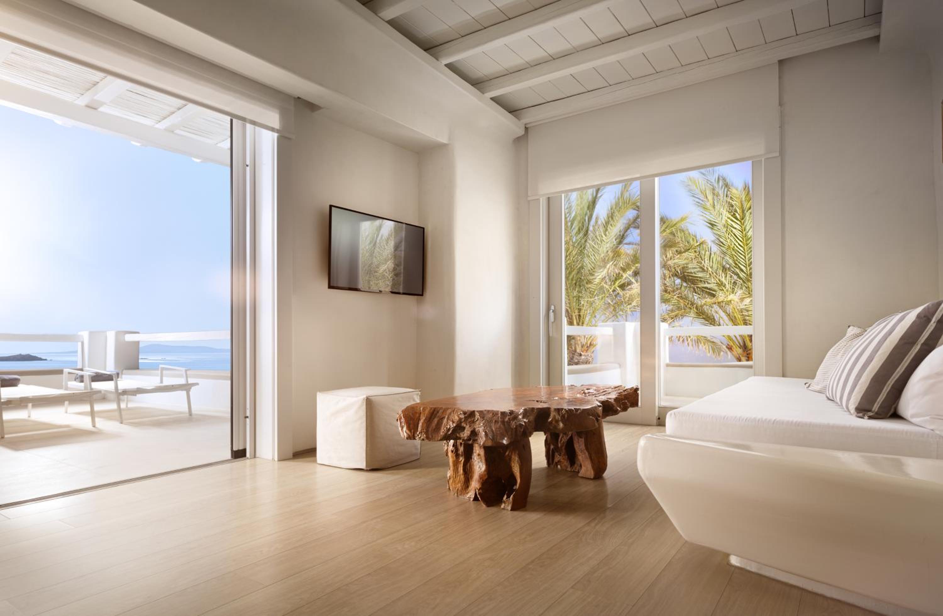 Junior Suite, Outdoor Jetted Tub