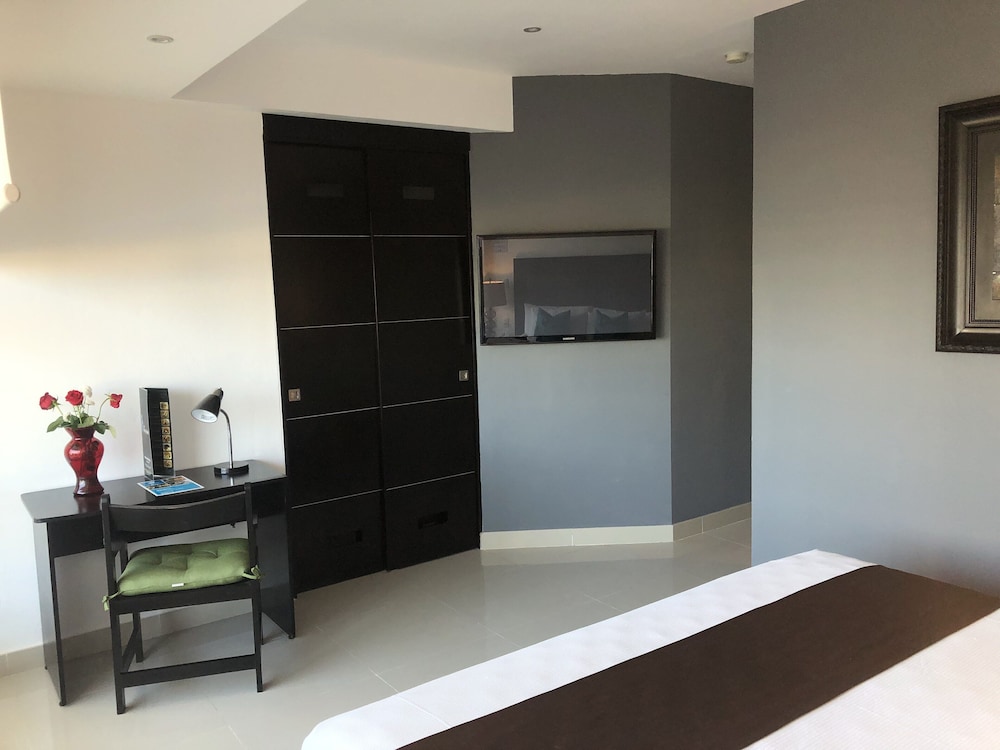 Suites Malecon Cancun 8/70