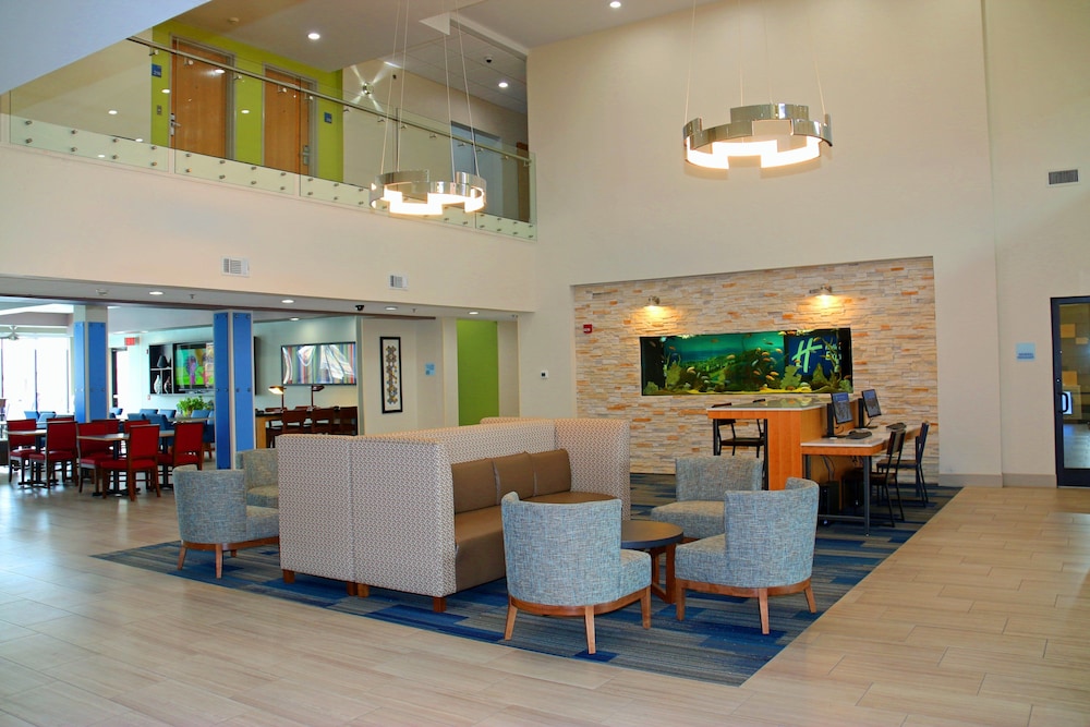 Holiday Inn Express Suites South Padre Island 17/62
