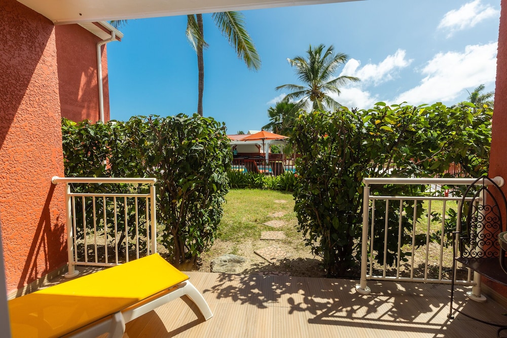 Palm Court at Orient Beach 44/50