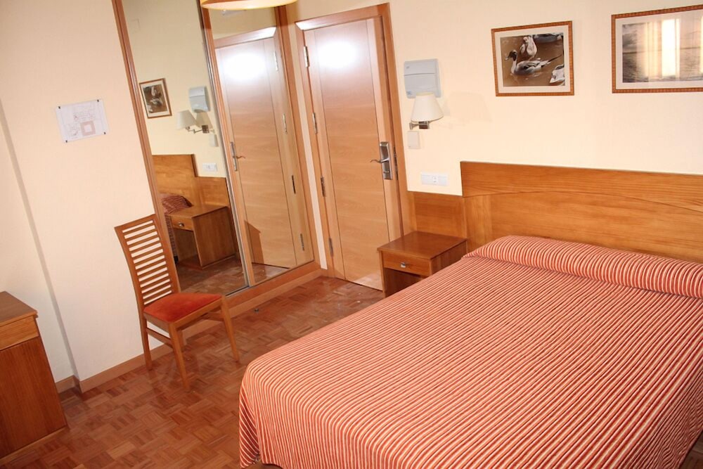 Hotel Las Tablas 8/25