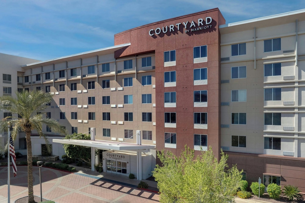 Courtyard Phoenix Chandler/Fashion Center 3/50