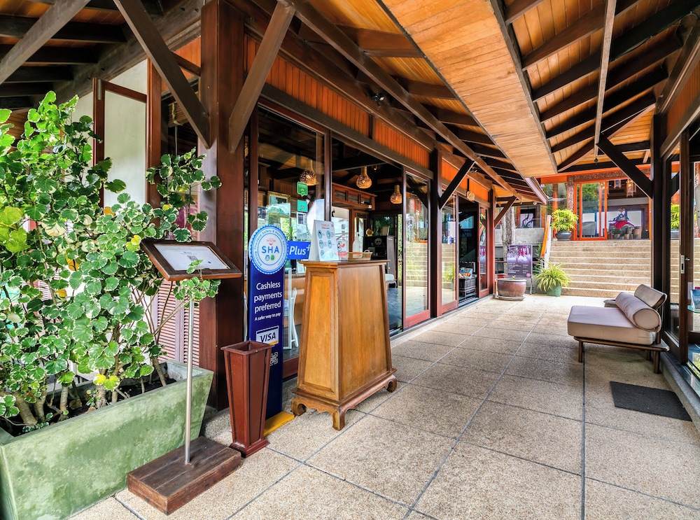 Ayara Kamala Resort Spa 70/77