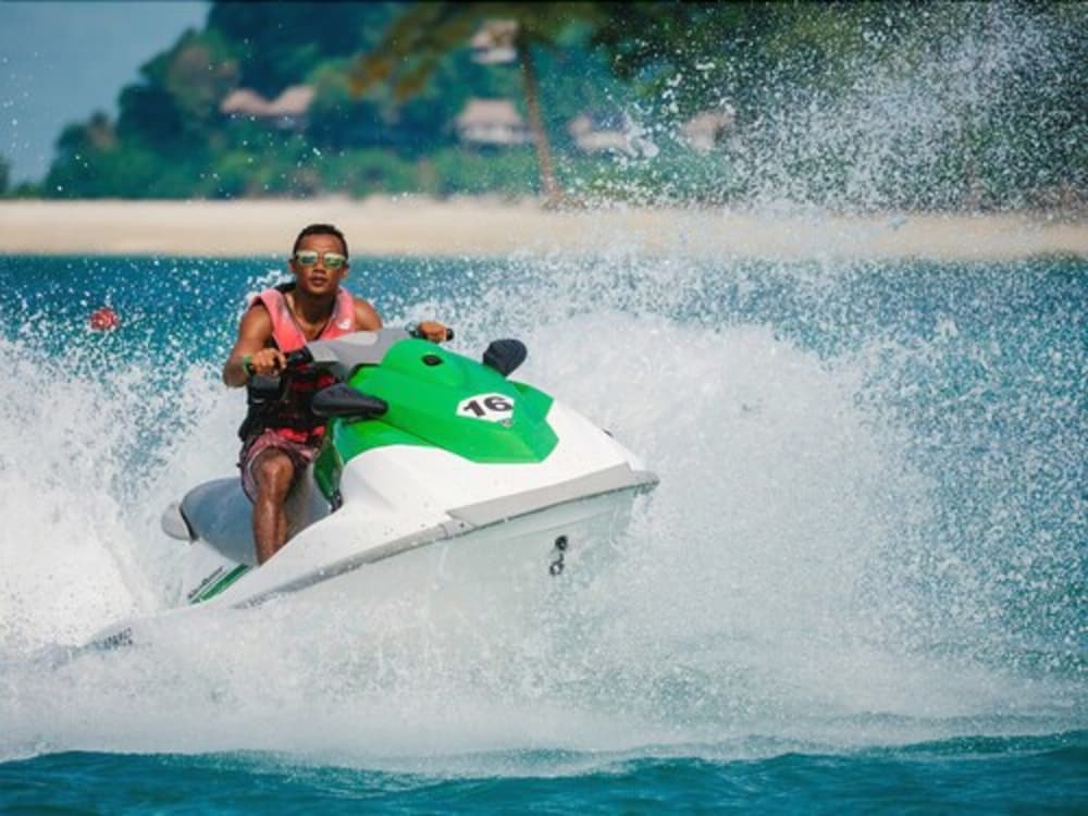 Mayang Sari Beach Resort 37/68