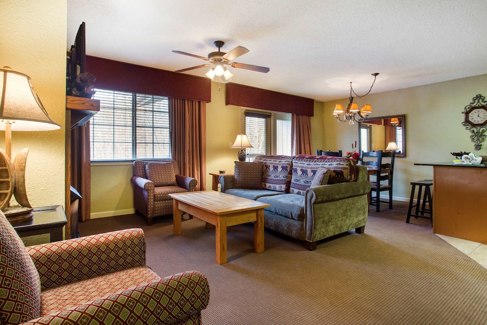 Bluegreen Vacations Blue Ridge Village, an Ascend Collection Resort 26/40