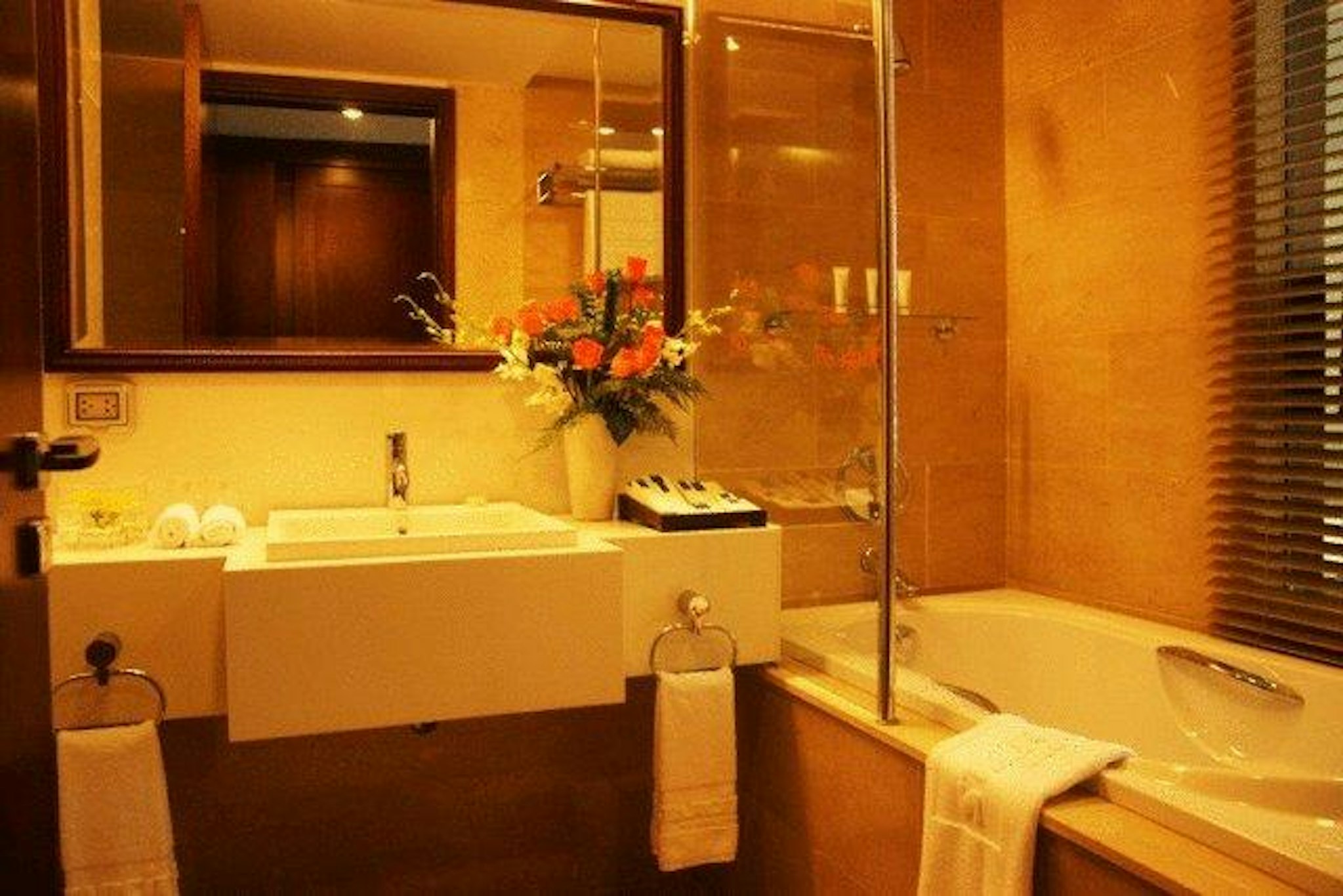 Vissai Saigon Hotel 25/25